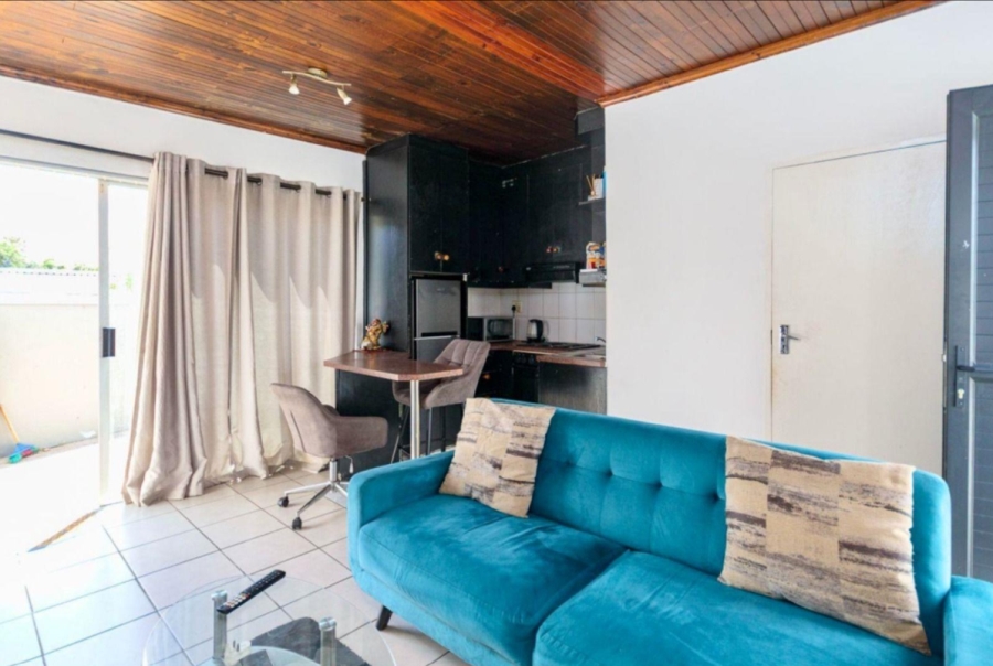 5 Bedroom Property for Sale in Table View Western Cape